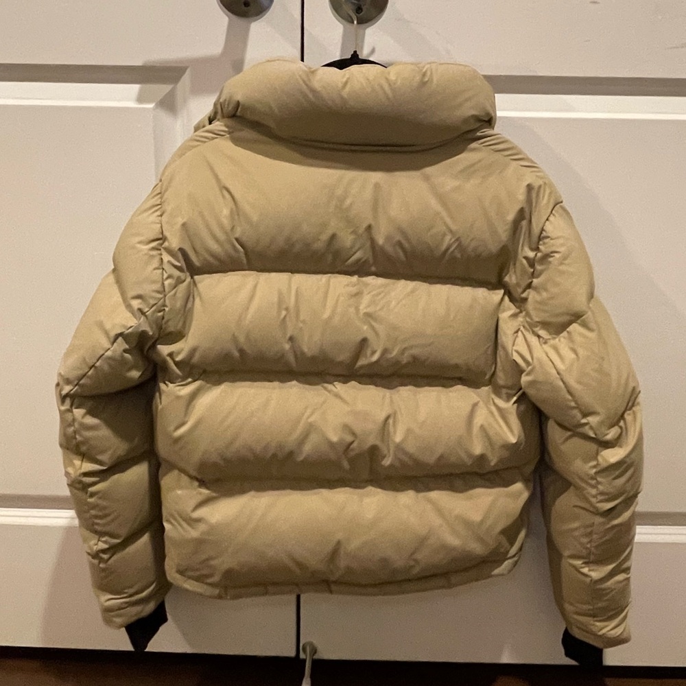 Aritzia The Super Puff Shorty Oxford Tan Sz XS NWOT - Picture 3 of 16